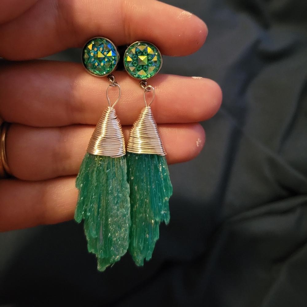 0g Teal green plugs